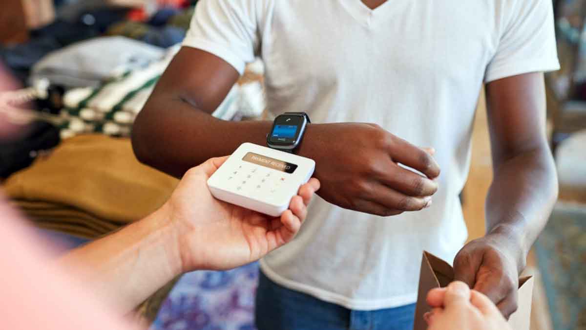 The Cashless Travel Season Begins 1 The Cashless Travel Season Begins