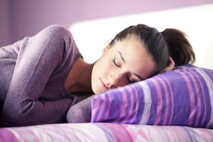 sleep good enough to attain natural beauty - Sachi Shiksha Tips