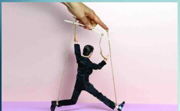 MICROMANAGEMENT: RETAINS OR HINDERS PRODUCTIVITY