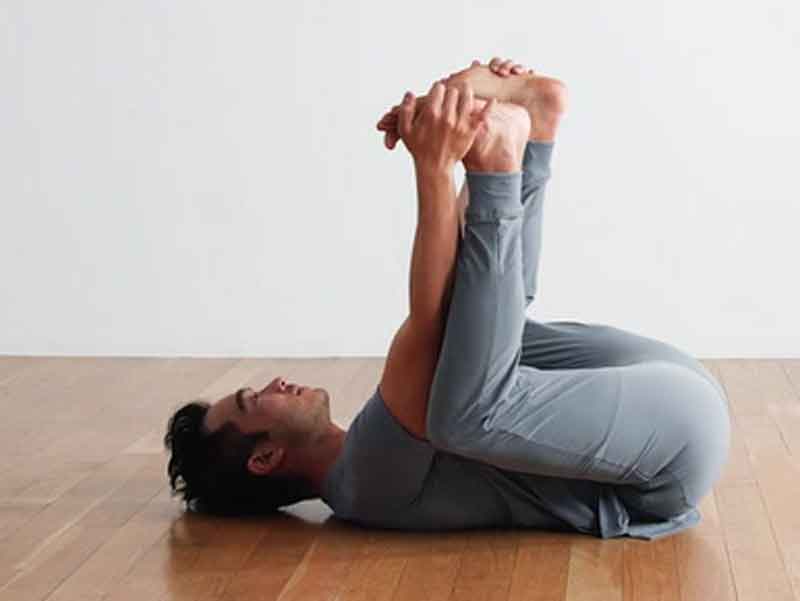 ananda-balasana